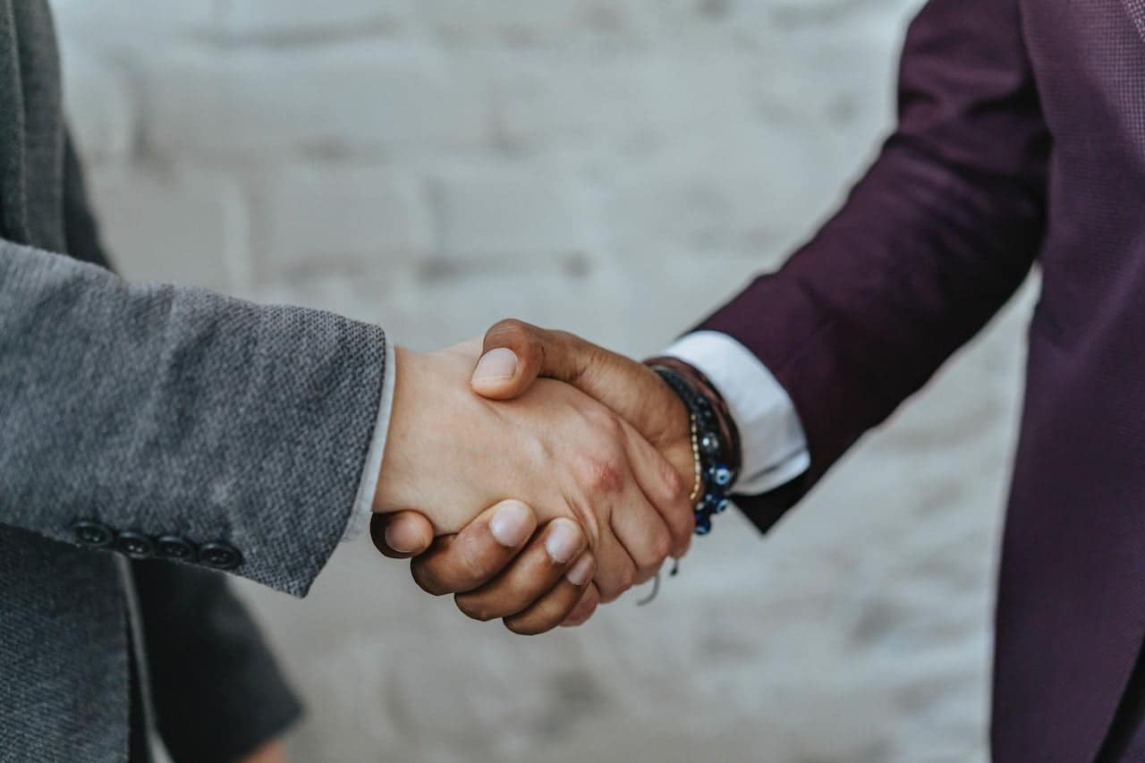 Handshake Price Match Promise
